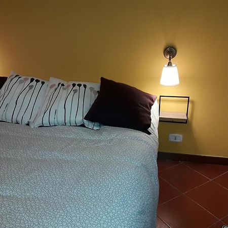 La Casa Di Flo Apartment Наполи Екстериор снимка