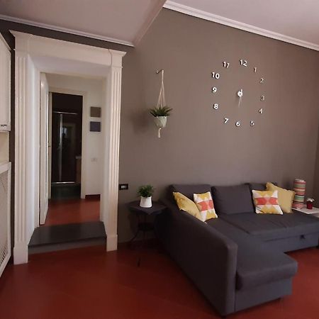 La Casa Di Flo Apartment Наполи Екстериор снимка