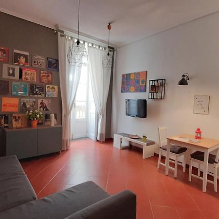 La Casa Di Flo Apartment Наполи Екстериор снимка