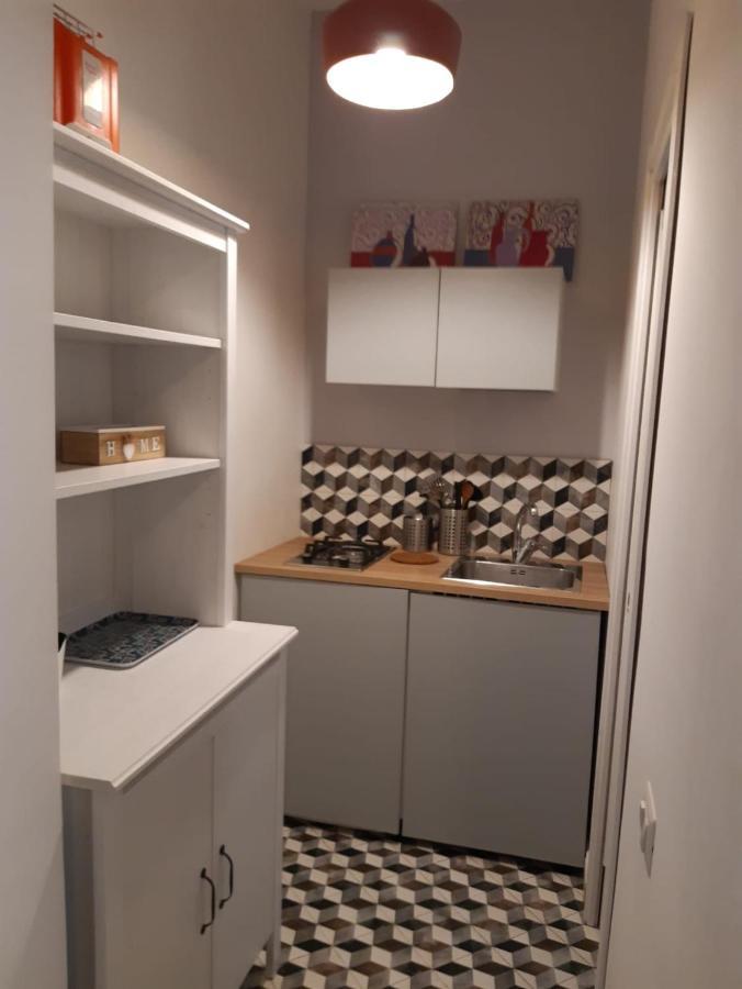 La Casa Di Flo Apartment Наполи Екстериор снимка