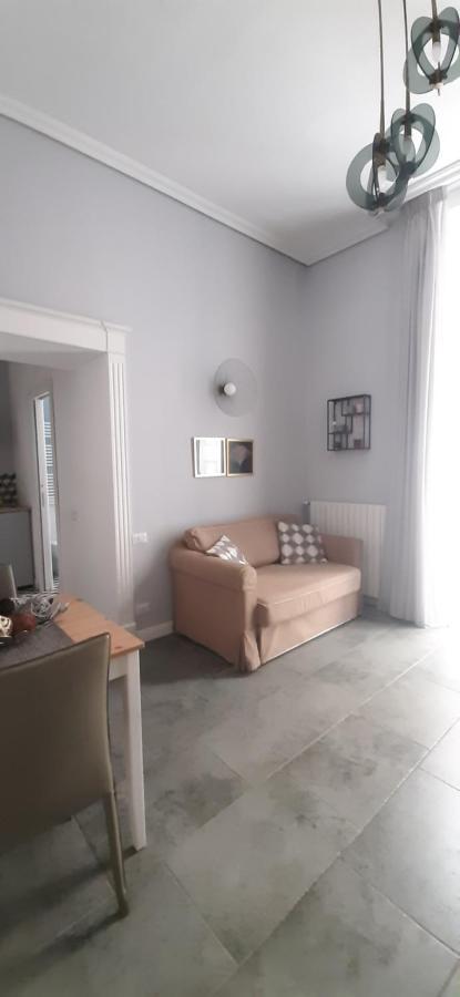 La Casa Di Flo Apartment Наполи Екстериор снимка