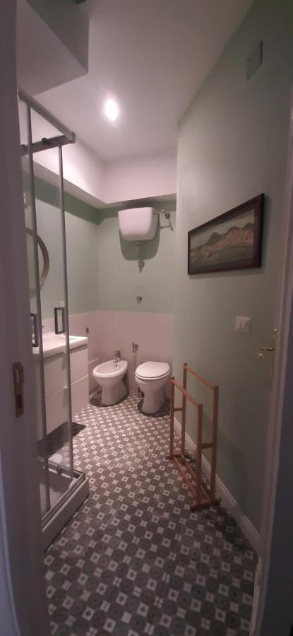 La Casa Di Flo Apartment Наполи Екстериор снимка