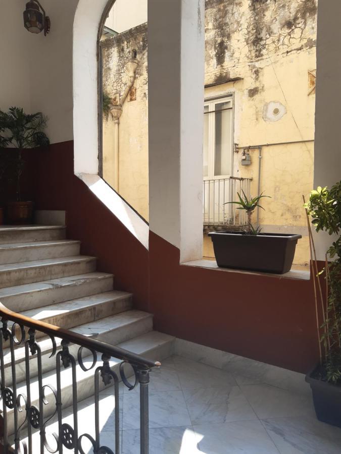La Casa Di Flo Apartment Наполи Екстериор снимка