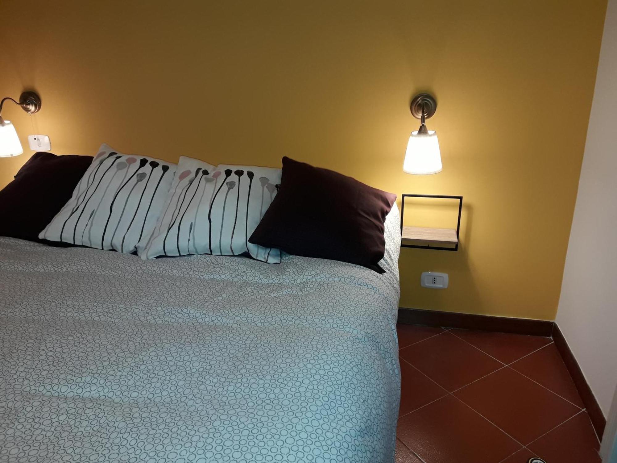 La Casa Di Flo Apartment Наполи Екстериор снимка